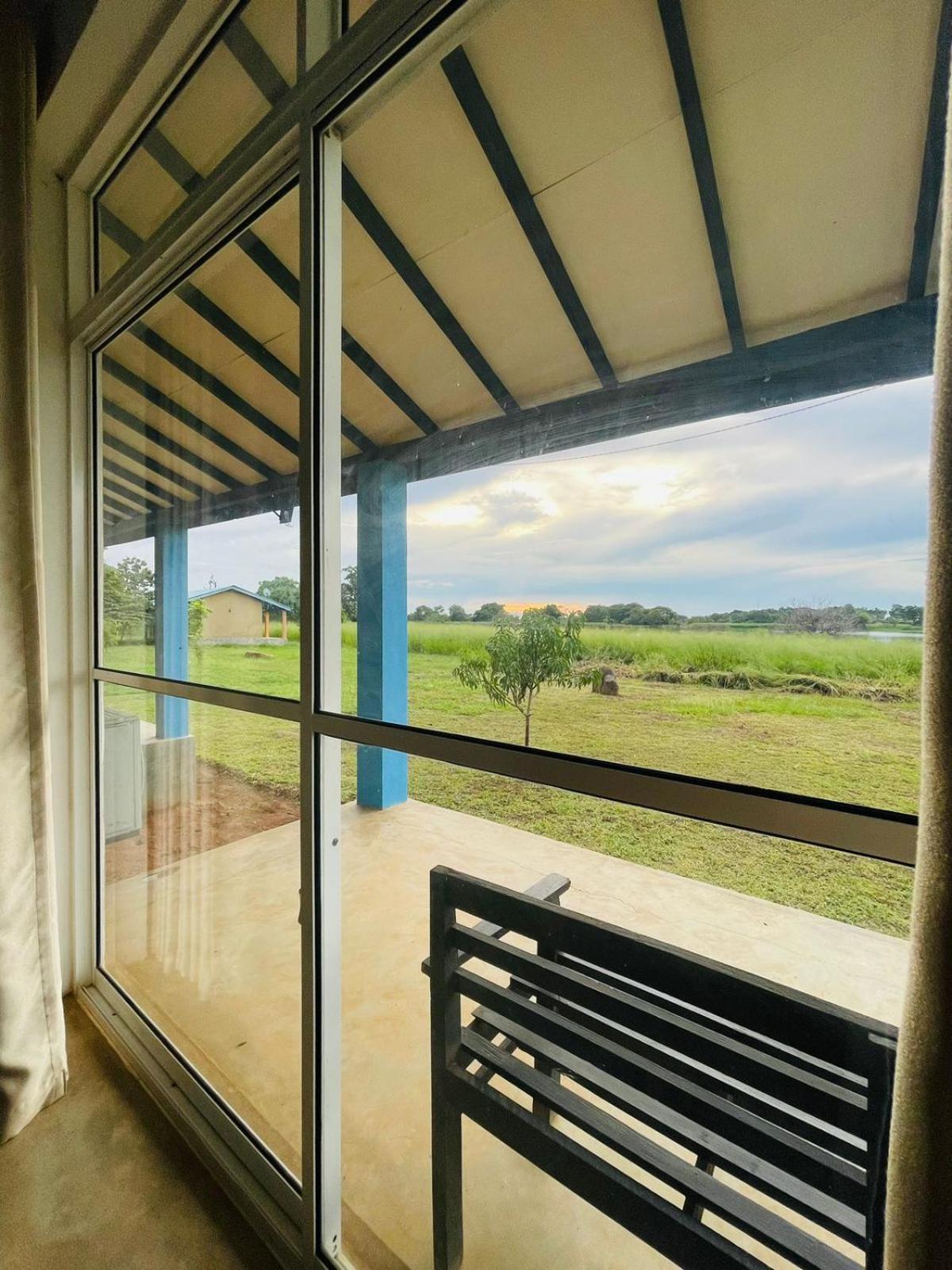 Birdwing Sigiriya Hotel Екстериор снимка
